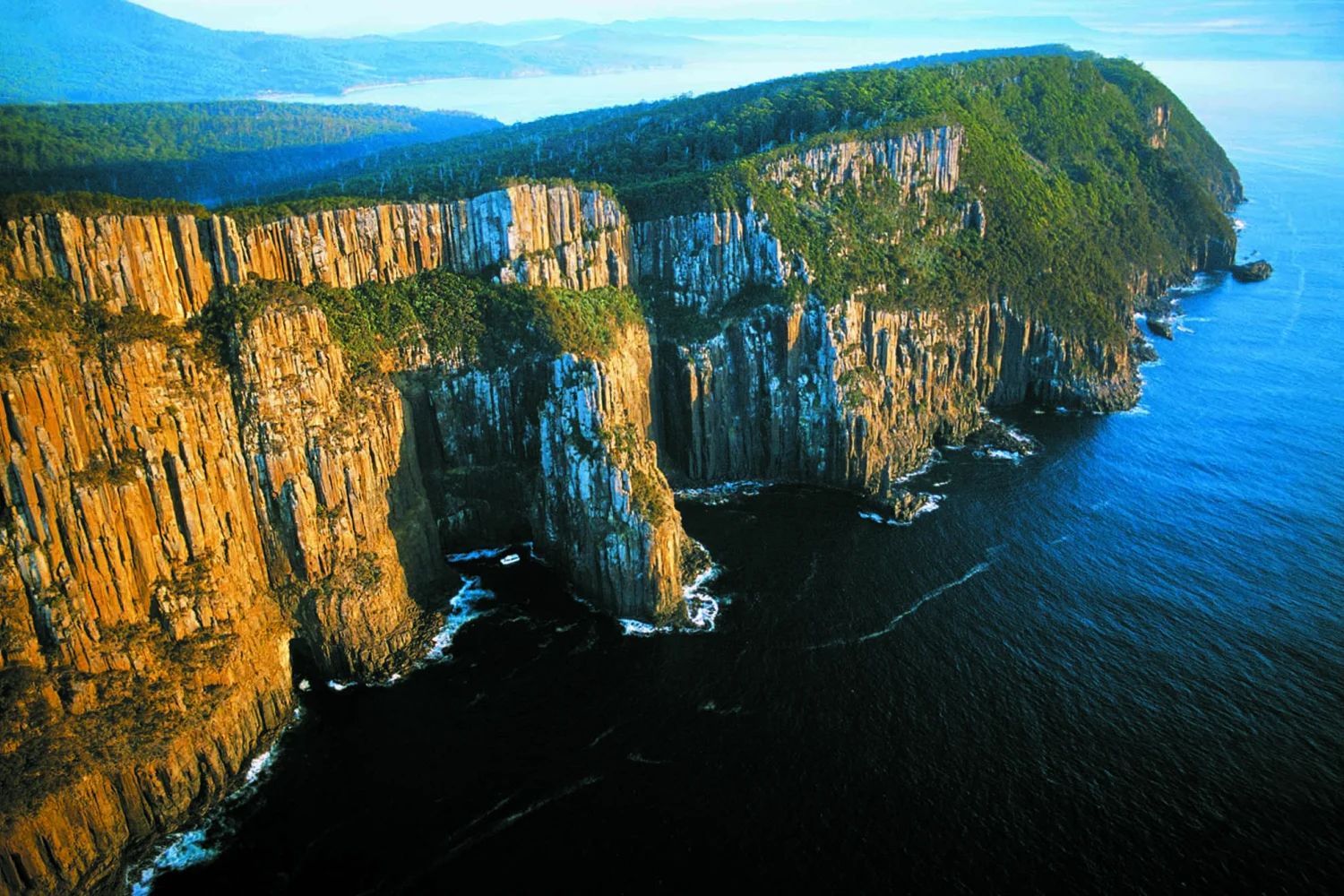 Bruny Island Cruises - Cliffs ©Joe Shemesh