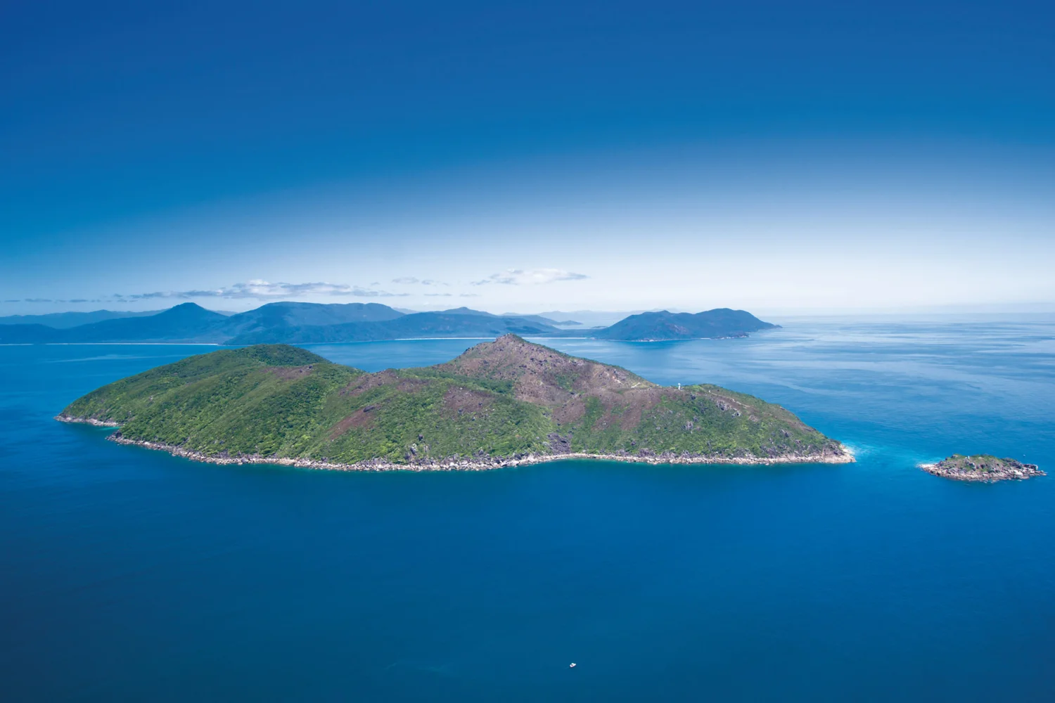 Fitzroy Island - Great Barrier Reef - Aerial View - TEQ