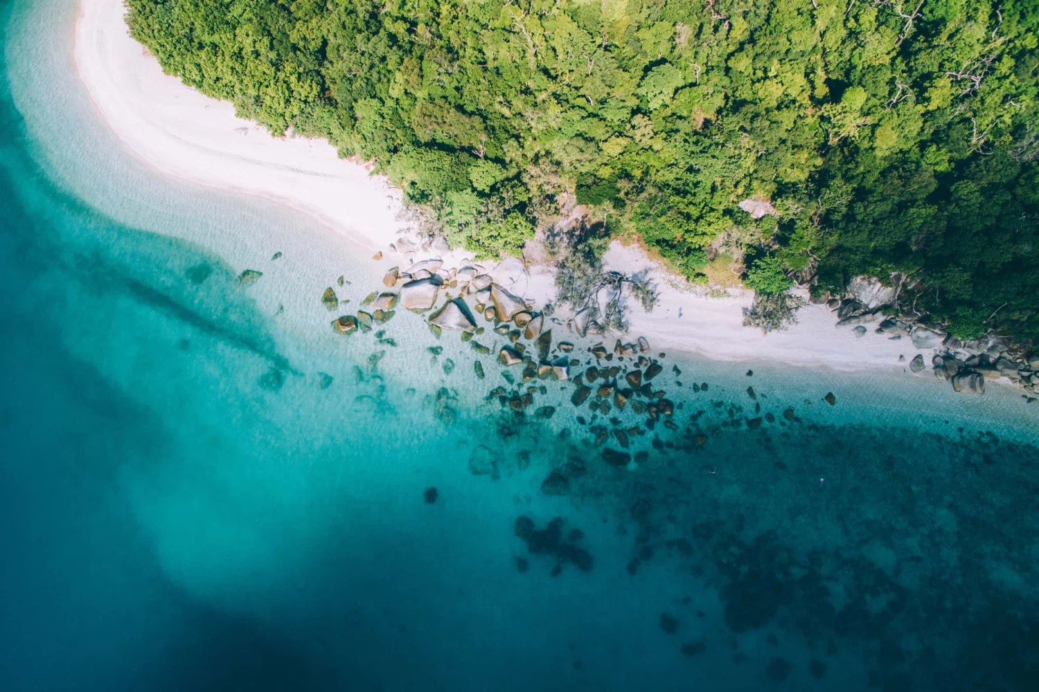 Fitzroy Island - Great Barrier Reef - coastline - TEQ