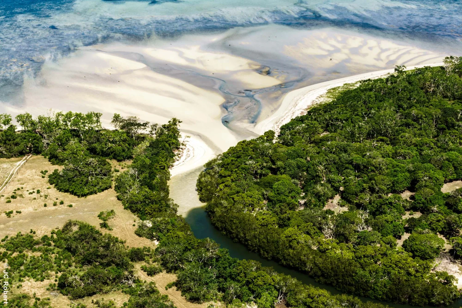 NC - Flight above the Lagoon - Bourail