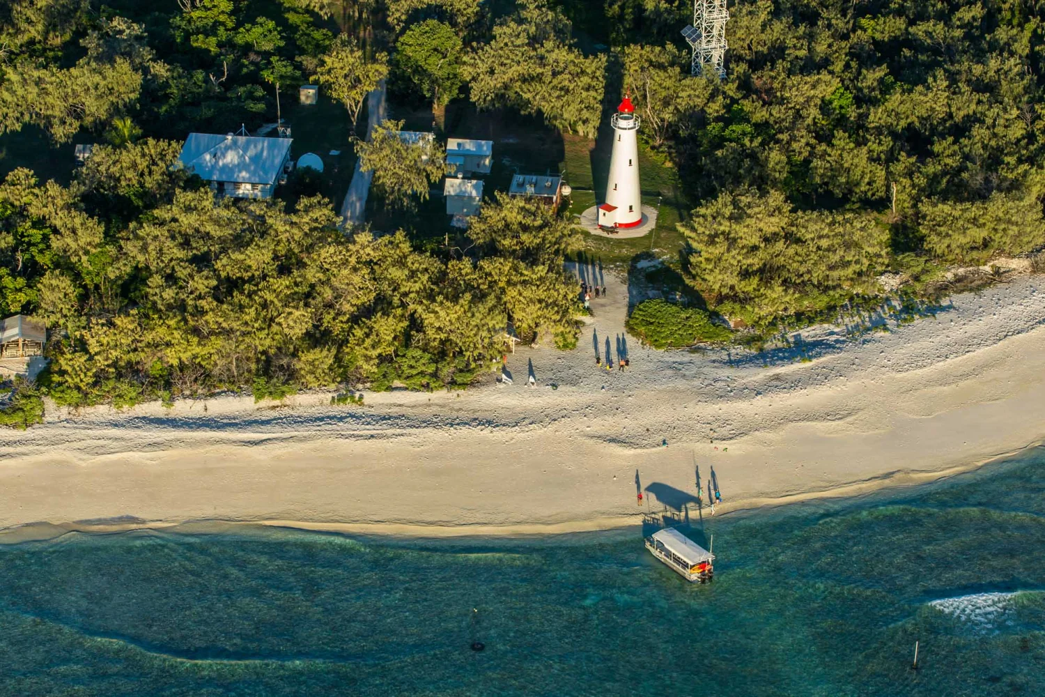 Lady Elliot Island - Great Barrier Reef - Beach Lighthouse