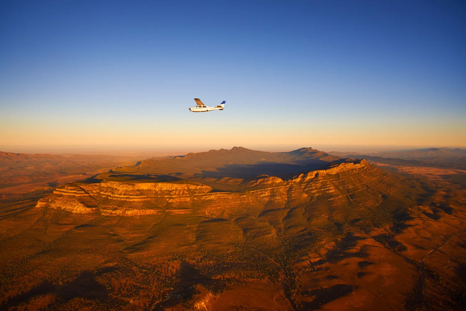 Wilpena Pound - Flinders Ranges - scenic flight