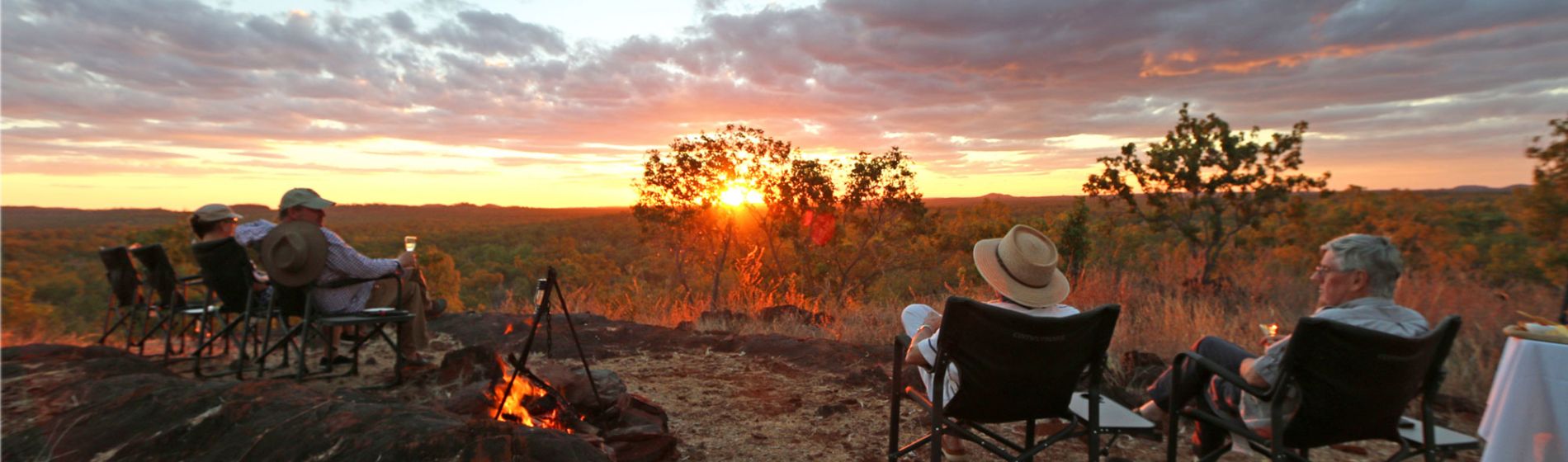 qld_crystalbrook_lodge_bush_sunset_drinks.jpg